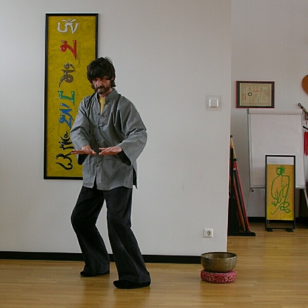 Duft-Qigong erzielt mit ganz einfachen Bewegungen große Wirkungen