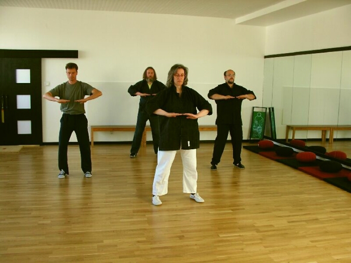 Qigong Übungen am Samstag morgen im Tao-Chi Duisburg