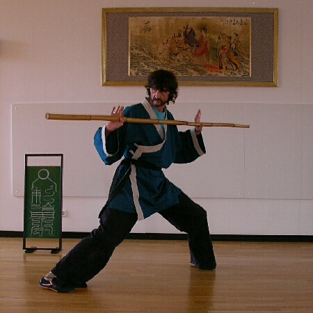 Langstock-Übungen aus dem Shaolin