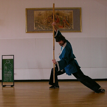 Langstock-Übungen aus dem Shaolin