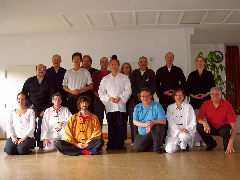 Hsing-I-Seminar mit Wudang-Meister Yuan Limin Gruppen-Foto 2012 (3300) 960x720