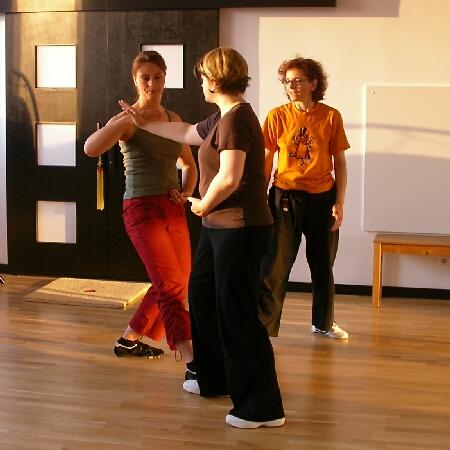 Partner�bung im Tai-Chi. Zu Bildern aus unsern Kursen ...