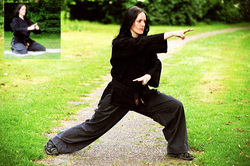 Shaolin Snake-Style, 705 Susanne Hieckel vom Dojo Mülheim, Mai 2002 Duisburg Süd 960 Chan-Mudra