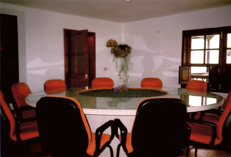 9-im-runden-Kreis-960