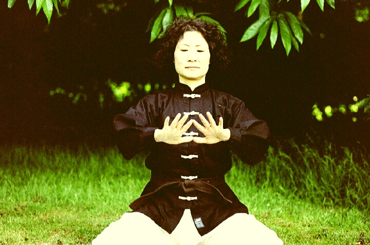 QigongSchwertkampfkunst und Meditation im Dojo der Tao-Chi