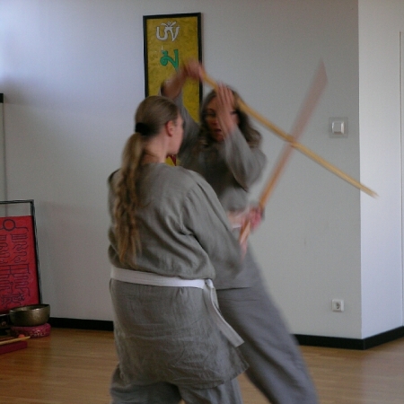 Schwertkampfkunst und Meditation im Dojo der Tao-Chi
