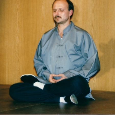 Schwertkampfkunst und Meditation im Dojo der Tao-Chi