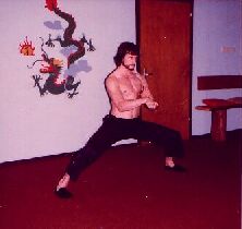 1977, Kursleiter Horst T. Kuhl vom Tao-Chi Duisburg - Aufnahmen zu den 18 Faustmethoden in der Kung-Fu Akademie Dr. Yao