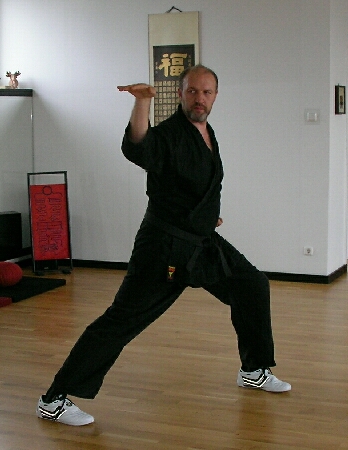 Tai-Chi Ch’uan - Kampfkunst, Heilgymnastik und Meditation  -  Kurse im Tao-Chi Dojo Duisburg